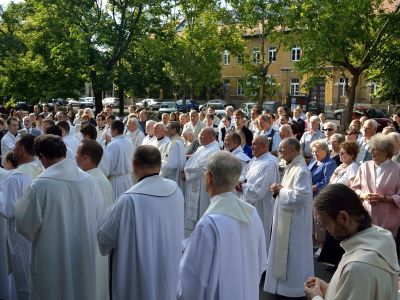 Antal atya halálának 1. évfordulója